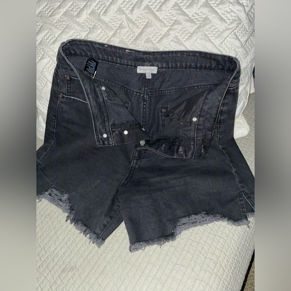 NWOT Distressed Denim High Waisted black Jean Shorts NEW Washed never worn sz 31 - Picture 11 of 11